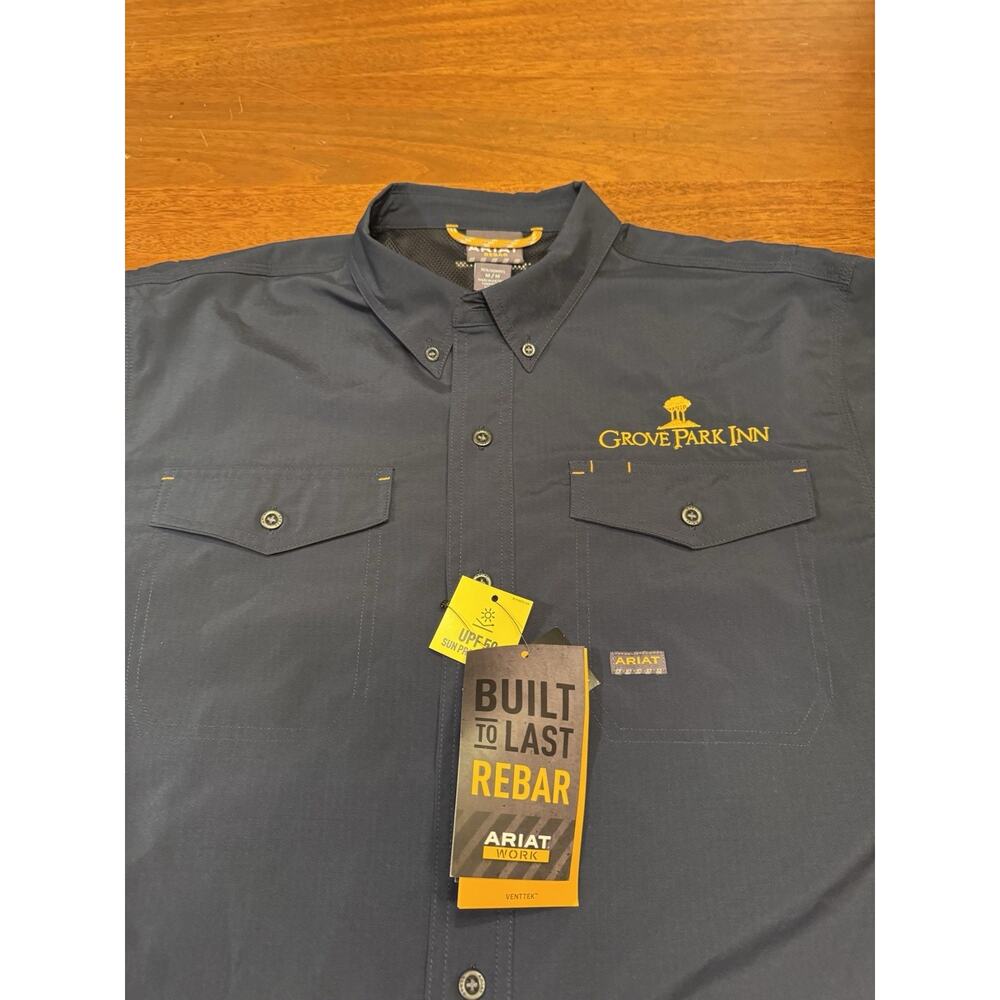 Medium Ariat Grove Park In Asheville Rebar Solid Blue Short Sleeve Shirt